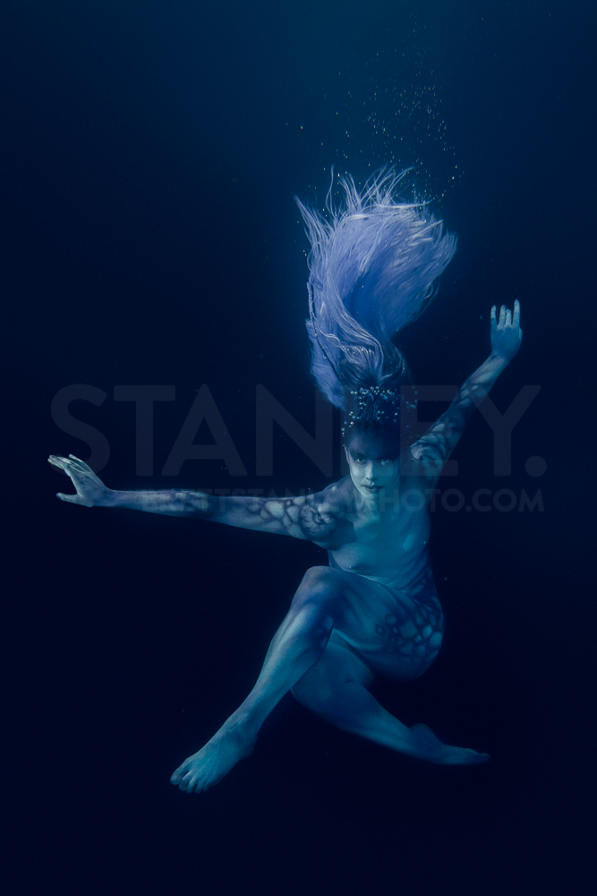 How Photographer Brett Stanley Shot This Underwater Album Cover